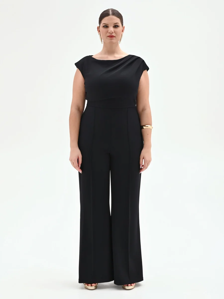 Tuta nera curvy con scollo asimmetrico – Image 2