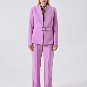 Giacca Rosa Orchidea con Fibbia Geometrica in Tessuto Tecnico