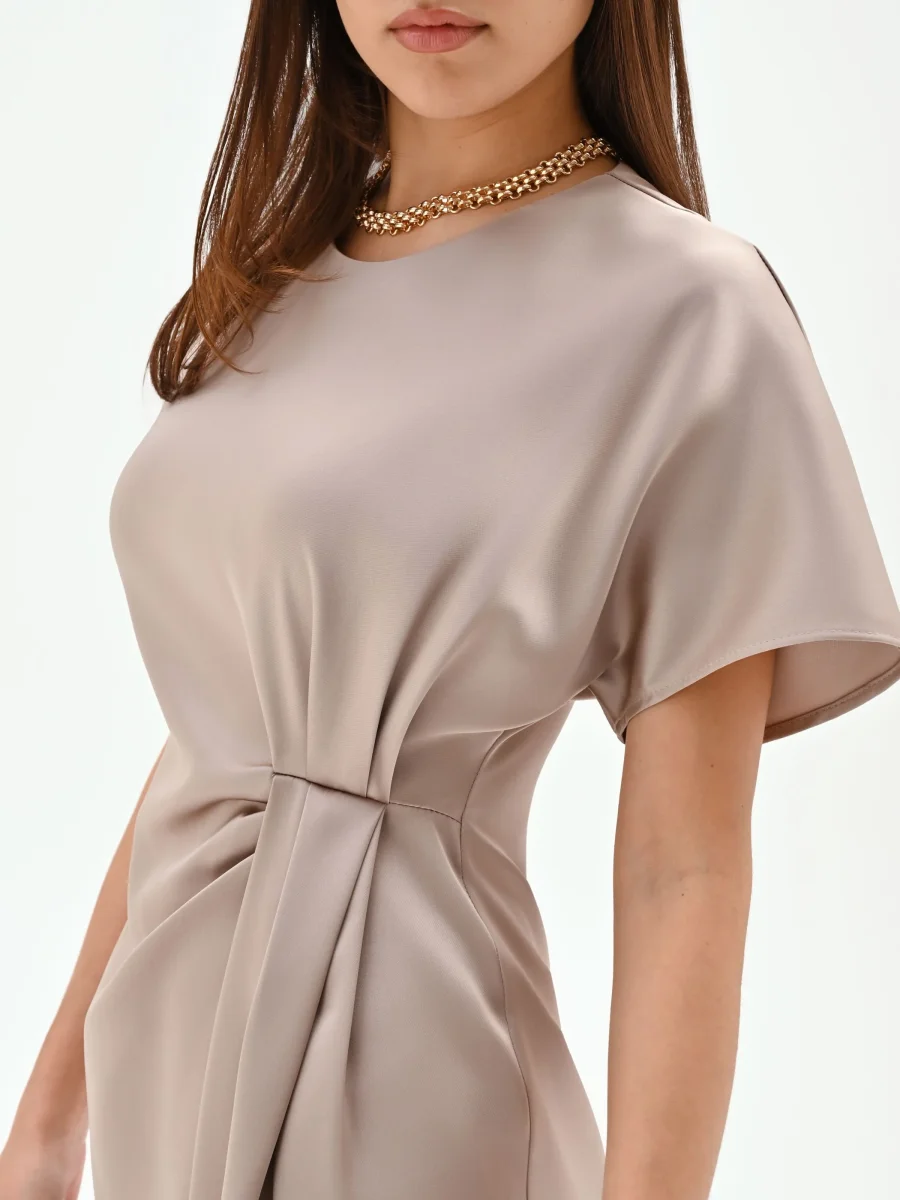 Abito in raso tortora beige con nodo laterale – Image 4