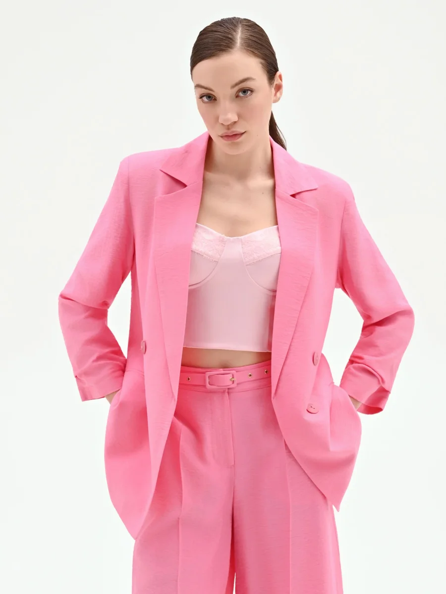 Giacca doppiopetto rosa con finitura satinata – Image 5