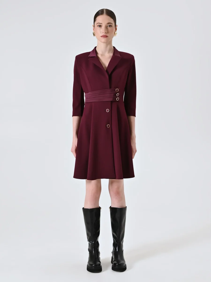 Abito Giacca Bordeaux con Inserto in Raso – Image 2