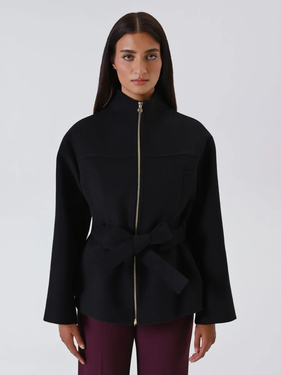 Cappotto Corto Nero con Cintura – Image 3