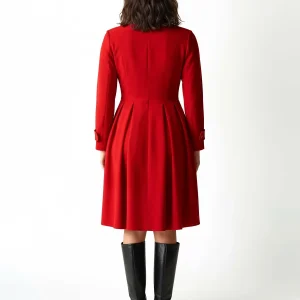 Abito Curvy rosso con gonna svasata