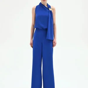 Tuta palazzo blu cina con dettaglio gioiello