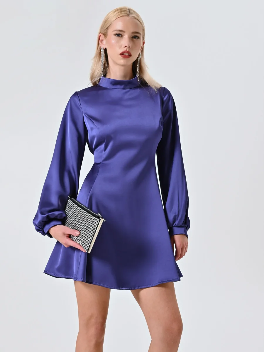 Abito Corto con Schiena Scoperta – Image 7