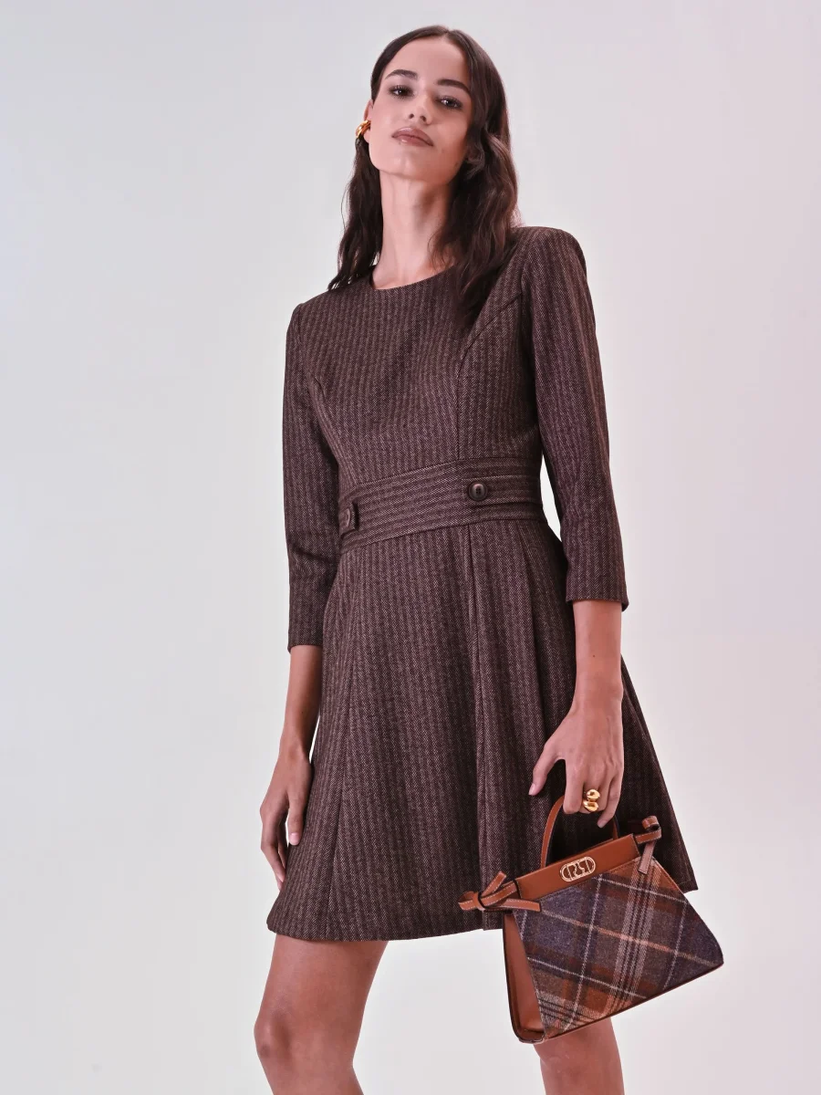 Abito a Ruota in Tessuto Maschile Marrone – Image 7