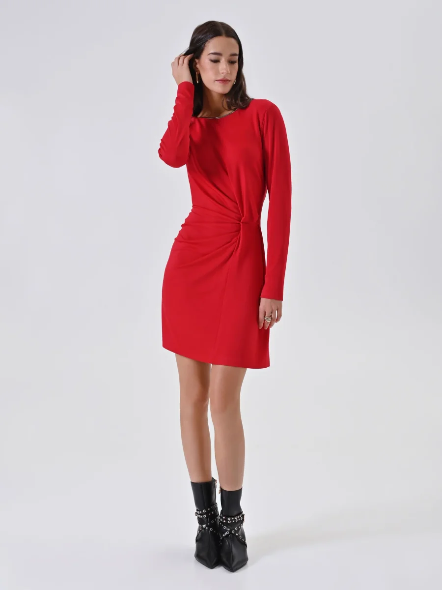 Abito Rosso Stretch con Drappeggio – Image 5