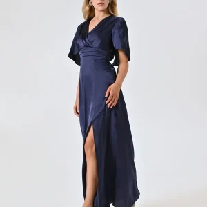 Abito Lungo in Raso Blu con Maniche Ampie