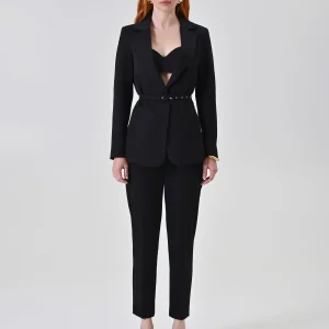 Giacca sfiancata nera con cintura