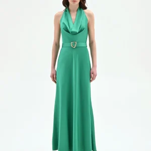 Abito lungo prato verde con scollo all'americana