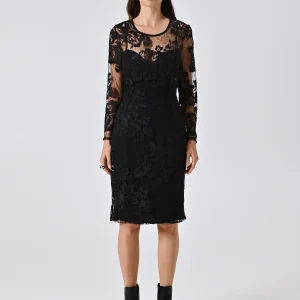 Tubino in Pizzo Nero con Profili Bustier