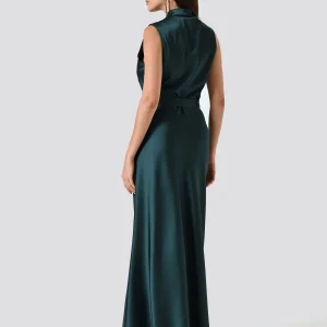 Abito Lungo in Raso Verde con Cintura Design