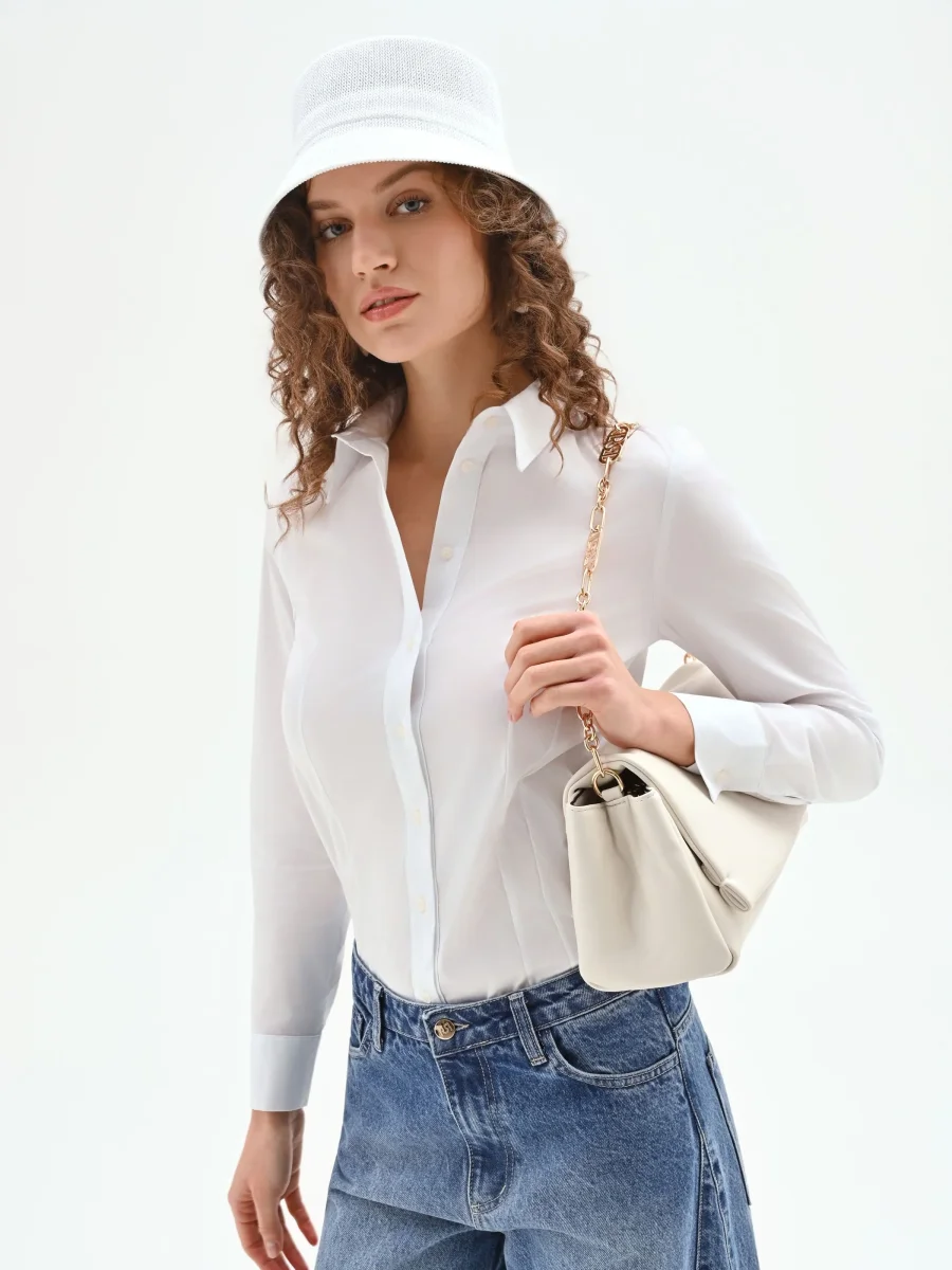 Camicia bianca sagomata in cotone – Image 7