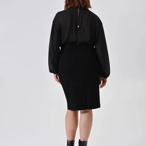 Abito Curvy Nero con Maniche Georgette