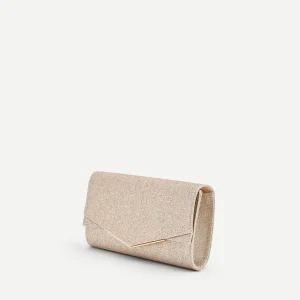 Clutch oro champagne con profilo metallico