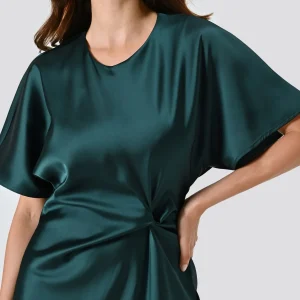 Abito Verde in Raso con Nodo