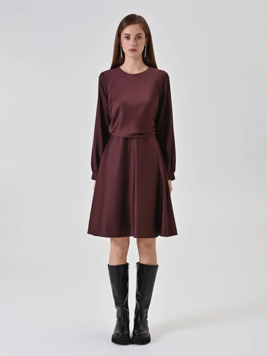 Abito a ruota in raso color cioccolato