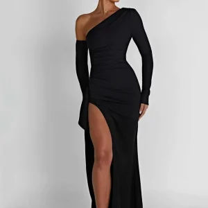 Robe cocktail hiver asymétrique