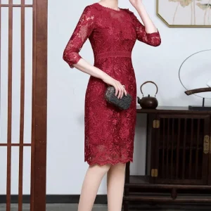 Robe En Dentelle Bordeaux