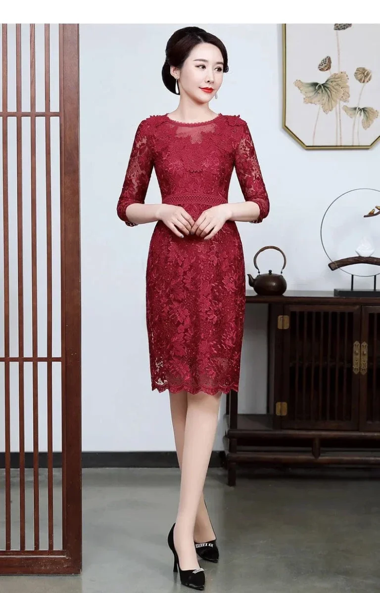 Robe En Dentelle Bordeaux – Image 4