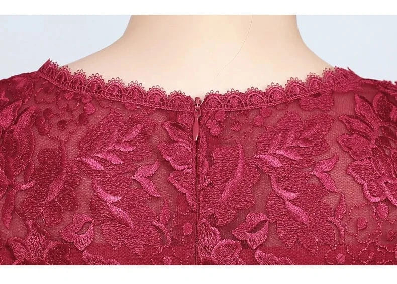 Robe En Dentelle Bordeaux – Image 5