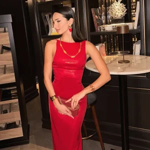 Robe Longue Rouge Dos Nu